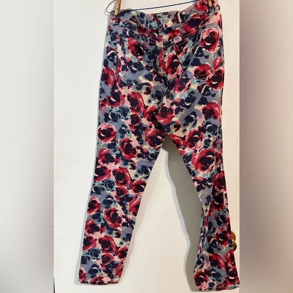 New Direction Weekend Jeans - Picture 2 of 3